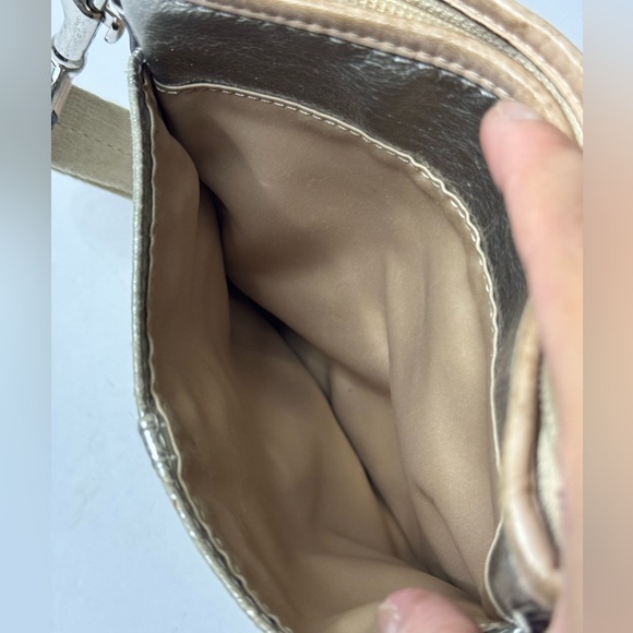 Coach Swingpack East Metallic Silve Crossbody Bag Leather Trim Adjustable Strap - Picture 3 of 13